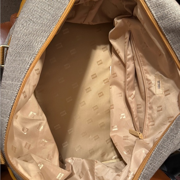 Hartmann NWOT Luxe Weekend Duffel Herringbone - Picture 5 of 11